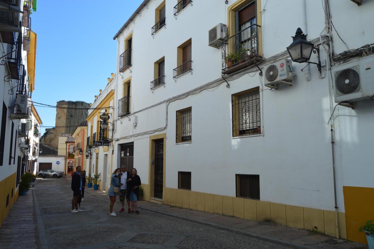 Puerta Sevilla Parking Gratis 科爾多瓦 外观 照片