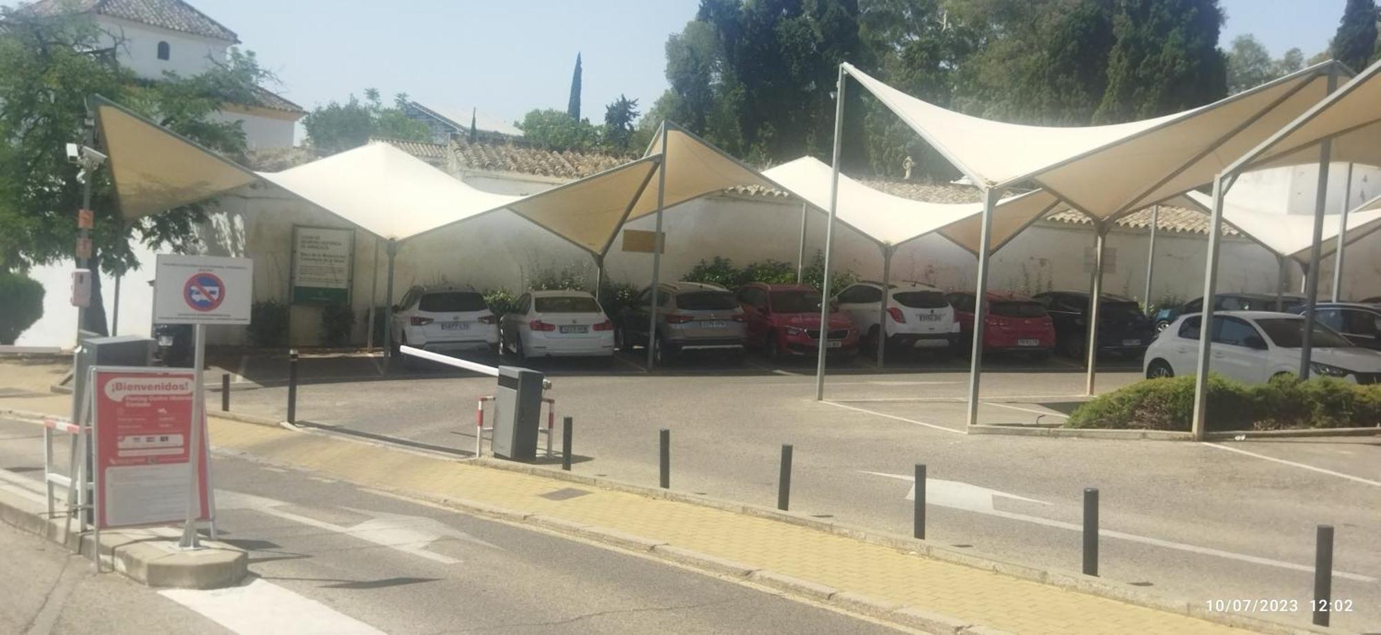 Puerta Sevilla Parking Gratis 科爾多瓦 外观 照片
